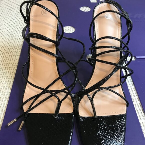 STRAPPY SANDAL HEELS WOMENS SIZE 10 NEW - Picture 1 of 7
